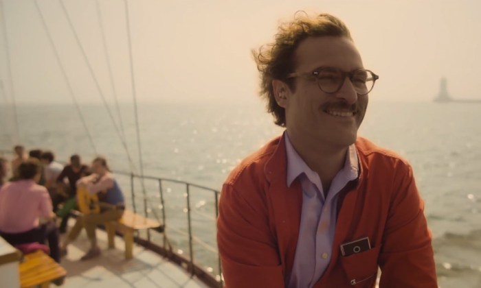 Second-Offiical-Trailer-Spike-Jonzes-Her-00